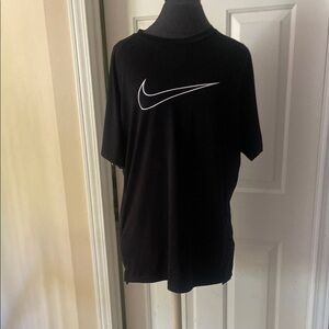 Nike Men's Black T-Shirt